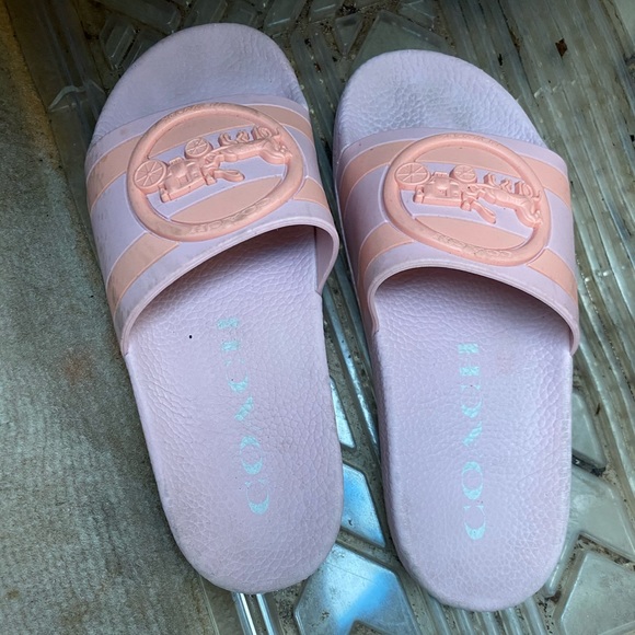 Coach Slides (size 5 ) - Picture 3 of 3